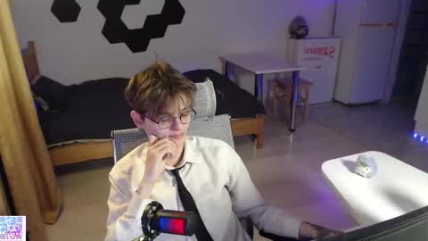 shiromy_ online show from 11.26.25