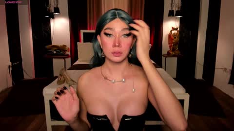 Snapshot of shivvariana_manflayer chatting on 12.18.24 WET AND WILD YHANNA online show from 12.18.24