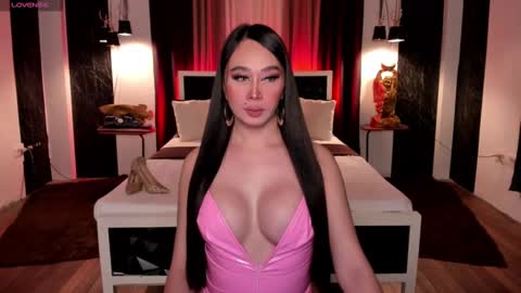 Snapshot of shivvariana_manflayer chatting on 12.19.24 WET AND WILD YHANNA online show from 12.19.24