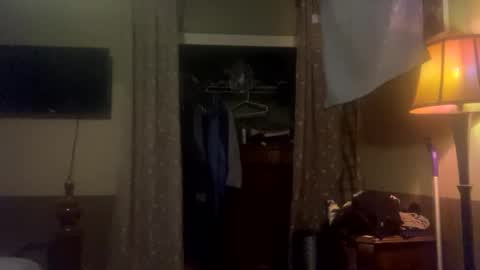 Snapshot of shluttydaddy chatting on 02.01.25 shluttydaddy online show from 02.01.25