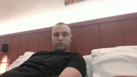 shmele_04 online show from 11.18.25