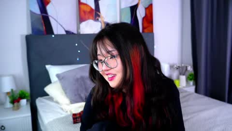 Naomi online show from 04.04.26