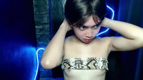 Snapshot of shopa_xiana chatting on 09.30.25 shopa_xiana online show from 09.30.25