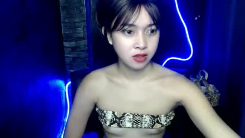Snapshot of shopa_xiana chatting on 10.05.25 shopa_xiana online show from 10.05.25