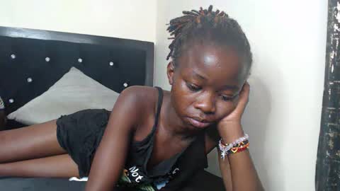 Snapshot of shortnswee254 chatting on 11.09.25 shortnswee254 online show from 11.09.25