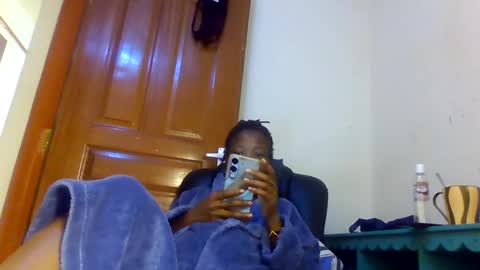Snapshot of shortnswee254 chatting on 03.27.26 shortnswee254 online show from 03.27.26