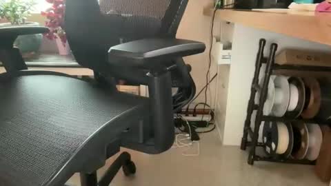 Snapshot of showflyer06 chatting on 12.02.25 showflyer06 online show from 12.02.25