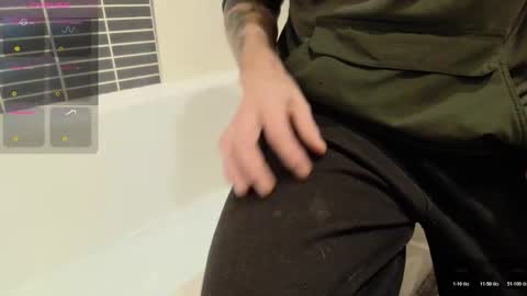 Snapshot of showoffjay46 chatting on 10.26.25 showofjay online show from 10.26.25