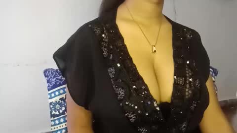 shreya_0 online show from 03.10.26