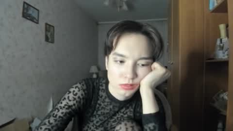 Snapshot of shtuchka2000 chatting on 11.30.25 shtuchka2000 online show from 11.30.25