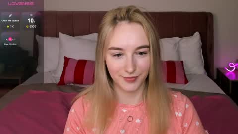 Snapshot of shy__polly chatting on 05.16.26 Polly online show from 05.16.26