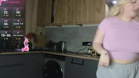 Molly online show from 04.04.26