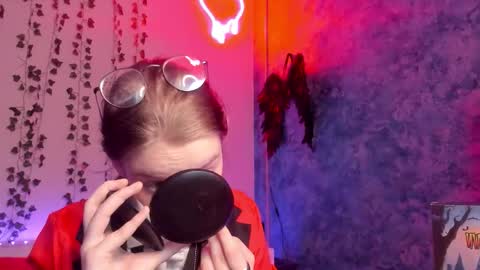 shy_elina01 online show from 10.28.25