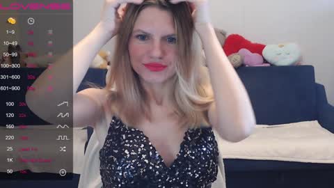 Snapshot of shy_moony chatting on 12.06.24 just Alex online show from 12.06.24