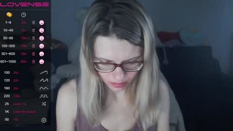 Snapshot of shy_moony chatting on 03.01.25 just Alex online show from 03.01.25