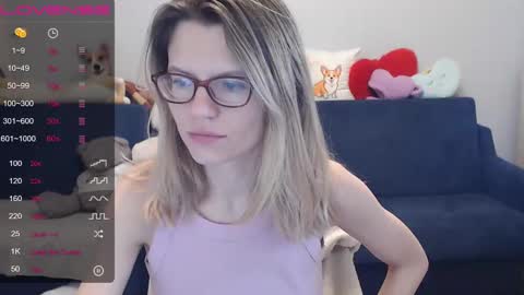 Snapshot of shy_moony chatting on 03.11.25 just Alex online show from 03.11.25
