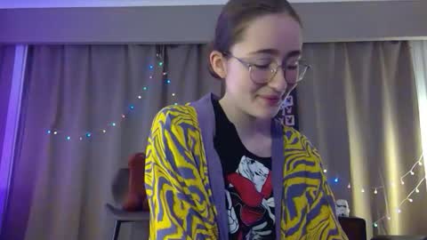 Shy Night Bat online show from 04.04.26