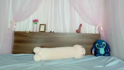shy_pink_doll online show from 07.13.26