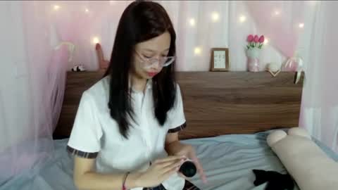 shy_pink_doll online show from 08.05.26