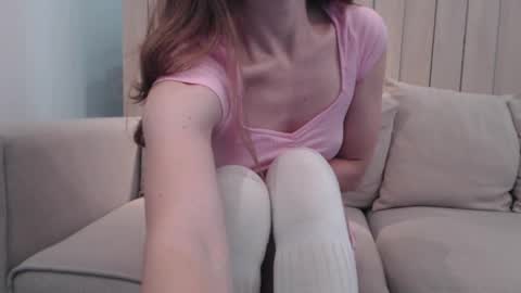 shy_schoolgirl_ online show from 01.24.25