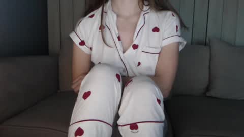 shy_schoolgirl_ online show from 02.06.25
