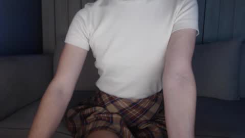 shy_schoolgirl_ online show from 02.07.25