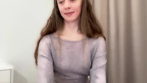 Snapshot of shy_schoolgirl_ chatting on 12.19.25 shy_schoolgirl_ online show from 12.19.25