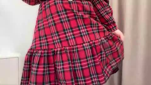 Snapshot of shy_schoolgirl_ chatting on 12.22.25 shy_schoolgirl_ online show from 12.22.25