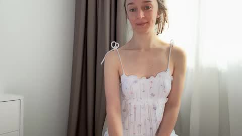 Snapshot of shy_schoolgirl_ chatting on 02.14.26 shy_schoolgirl_ online show from 02.14.26