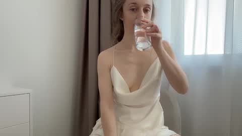 Snapshot of shy_schoolgirl_ chatting on 03.01.26 shy_schoolgirl_ online show from 03.01.26