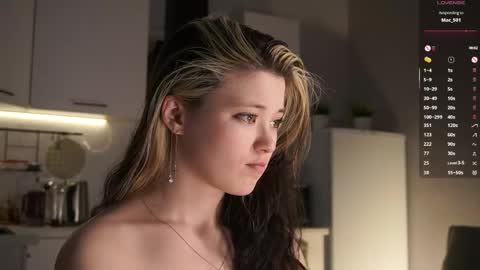 Akemi online show from 04.15.26