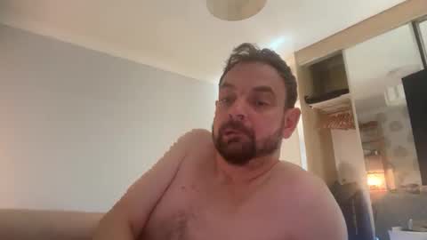 Snapshot of shyb35 chatting on 10.28.25 shyb35 online show from 10.28.25