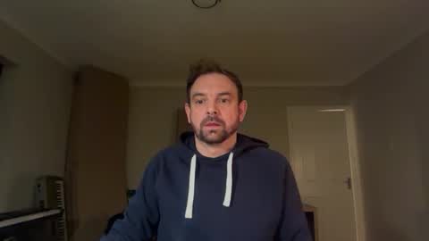 Snapshot of shyb35 chatting on 11.18.25 shyb35 online show from 11.18.25