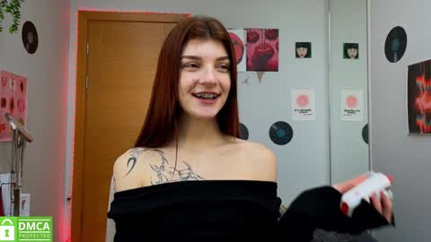 Snapshot of shybella_girl chatting on 01.20.25 Bella online show from 01.20.25