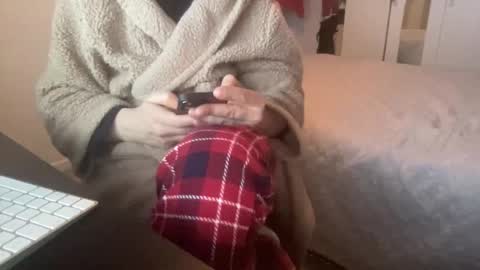 Snapshot of shyboy0533 chatting on 10.31.25 shyboy0533 online show from 10.31.25