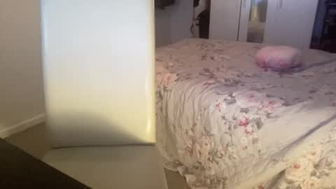 Snapshot of shyboy0533 chatting on 11.04.25 shyboy0533 online show from 11.04.25