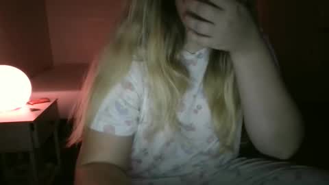 Elyse online show from 11.12.25