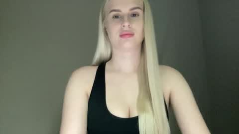 Shy Fox online show from 04.02.26