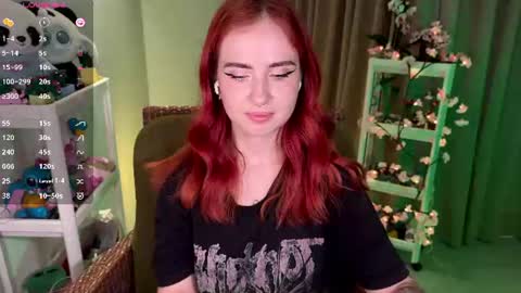 Snapshot of shyfoxxxy chatting on 06.27.26 Effie online show from 06.27.26