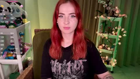 Snapshot of shyfoxxxy chatting on 07.06.26 Effie online show from 07.06.26