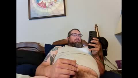 Snapshot of shyguycurious5 chatting on 09.24.25 shyguycurious5 online show from 09.24.25