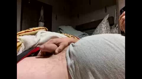 Snapshot of shyguycurious5 chatting on 11.20.25 shyguycurious5 online show from 11.20.25