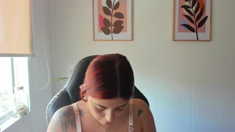 Snapshot of shylittlebunny chatting on 05.20.26 shylittlebunny online show from 05.20.26