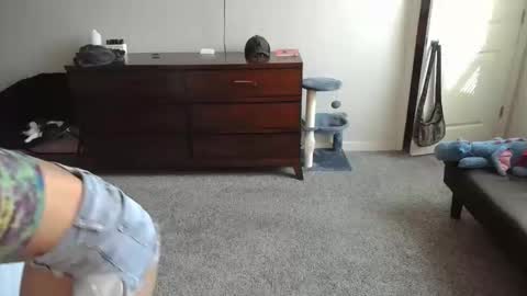 shypetitebaby online show from 11.24.25