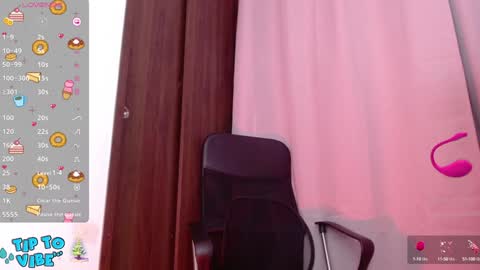 Snapshot of sia_ellis chatting on 12.21.24 Salome Next streaming 11102024 online show from 12.21.24