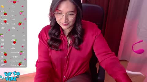 Snapshot of sia_ellis chatting on 01.08.25 Salome Next streaming 11102024 online show from 01.08.25