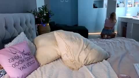 sialone online show from 12.18.24