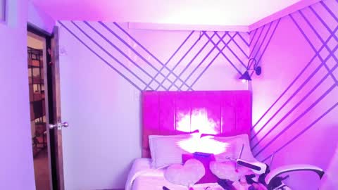 Mia online show from 01.26.25