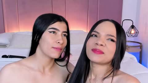 Snapshot of siara_lewis_ chatting on 03.24.26 Siara and Zoe tattoo online show from 03.24.26