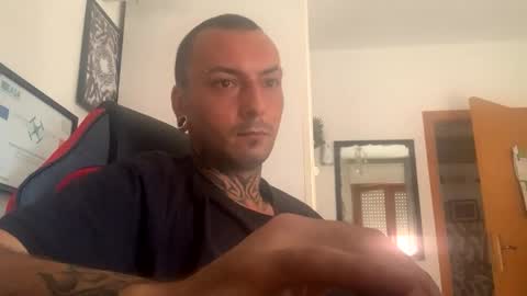 Snapshot of sidvicious23cm chatting on 09.23.25 sidvicious23cm online show from 09.23.25